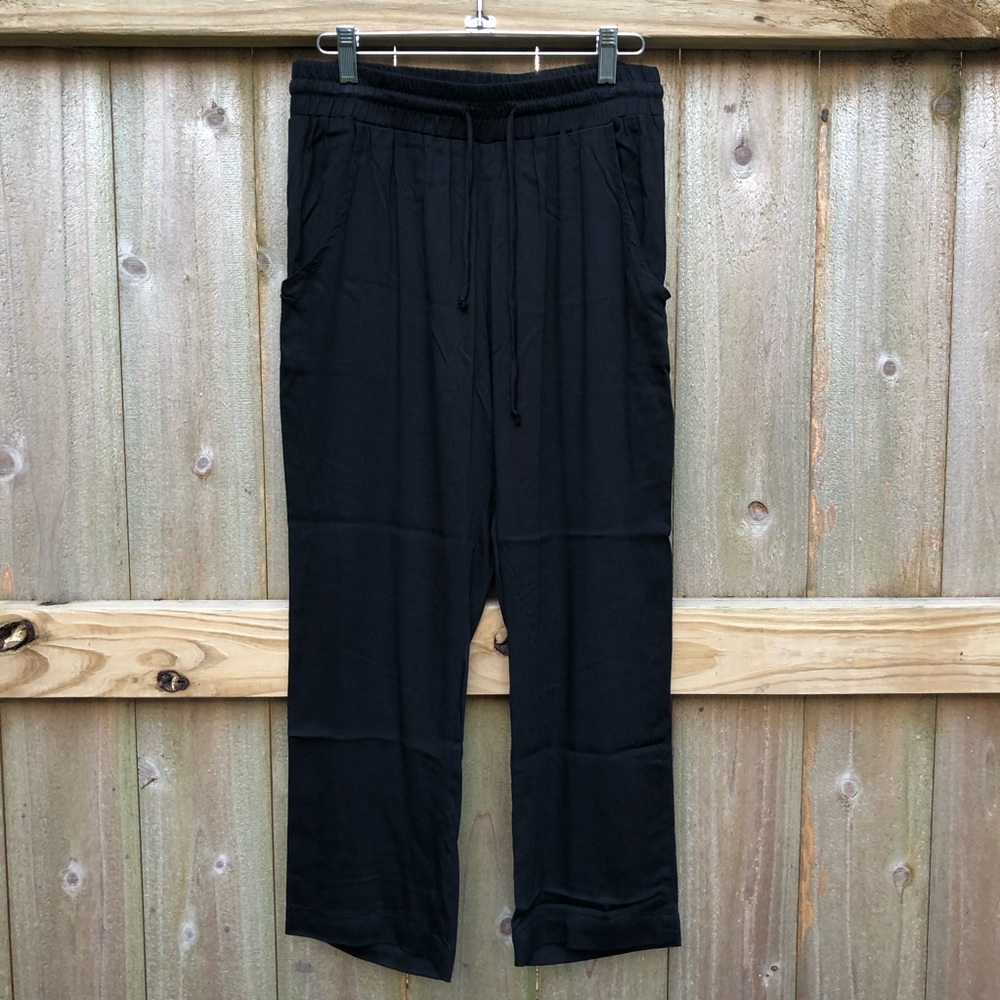LNA Cropped Pull On Pants Size M Black Drawstring Rayon Revolve Super Soft Comfy
